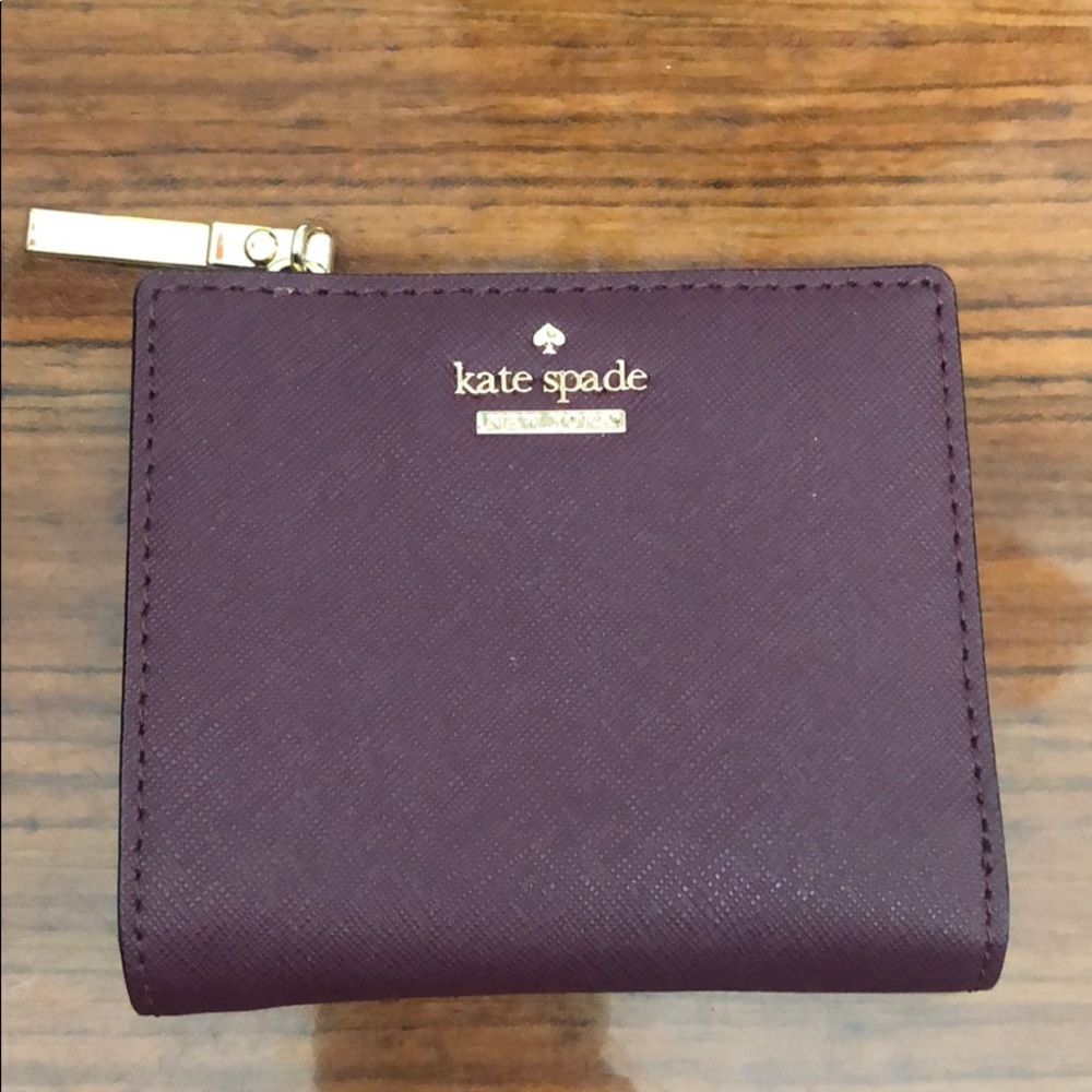 Bi-fold wallet